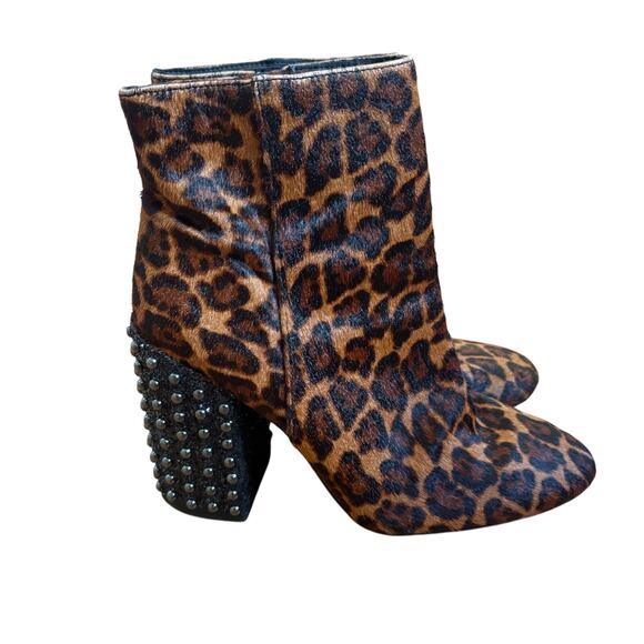 Jessica Simpson leather cheetah print studded heel booties SIZE 8.5 - Picture 7 of 7